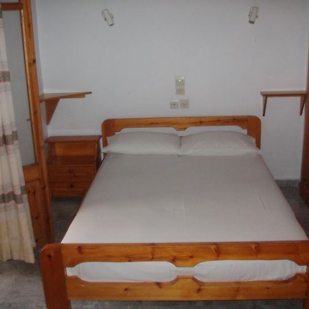 Eleni Studios & Apartments Митимна Номер фото