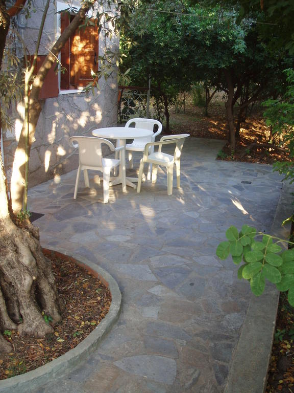 Eleni Studios & Apartments Митимна Номер фото